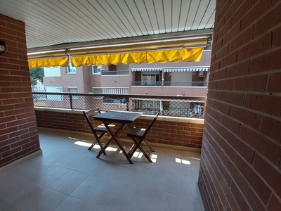 Alquiler piso situado en el centro de 3 dormitorios. en Torredembarra