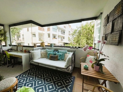 Apartamento con 2 habitaciones con ascensor, parking y aire acondicionado en Mijas