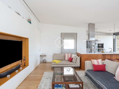Ático en excelentes condiciones de 3 dormitorios con 112m² terraza en venta en eixample derecho en Barcelona