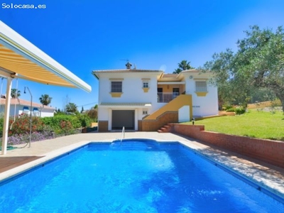 Villa independiente con vistas despejadas y piscina privada en en Ardelejos -