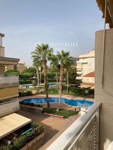 Alquiler de piso en Canet d´En Berenguer de 2 habitaciones con piscina y muebles