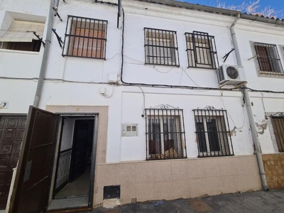 Casa adosada en venta en Andújar