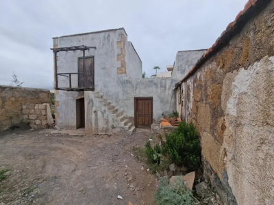 Casa en venta en Malpaís de Candelaria en Las Cuevecitas-Malpaís por 58,500 €