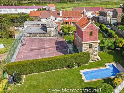 Casa en venta en Pazos en Ponteceso por 274,500 €