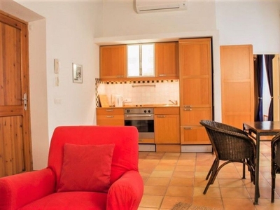 Piso en alquiler en La Llotja - Sant Jaume de 1 habitación con muebles y aire acondicionado