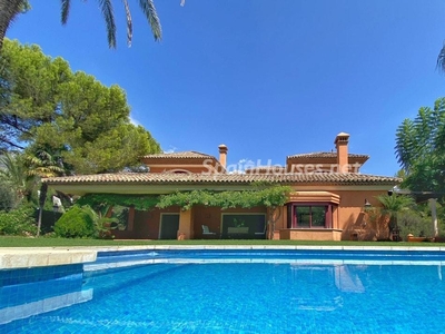 Villa en venta en Sierra Blanca, Marbella