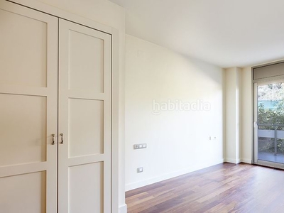 Alquiler piso en calle balsareny 3 piso con 3 habitaciones con ascensor, calefacción y aire acondicionado en Barcelona
