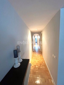 Alquiler piso estupendo piso amueblado en calle bocangel en Madrid