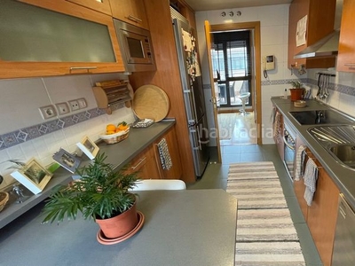 Ático con 2 habitaciones amueblado con ascensor, parking, calefacción, aire acondicionado y vistas a la montaña en Rozas de Madrid (Las)