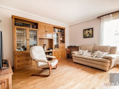 Ático estudio home ofrece ático de 120 m2 vivienda, más dos amplias terrazas de 45m2 cada una, en Las Tablas. en Madrid