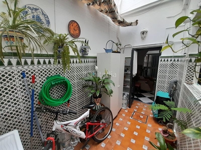 Casa adosada con 3 habitaciones con aire acondicionado en San Juan de Aznalfarache