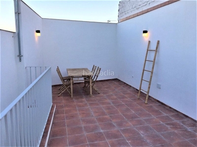 Casa coqueta casa de dos plantas más solárium de 47 m2 en carlinda en Málaga