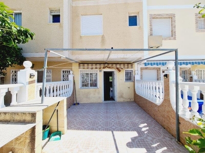 Casa en venta en La Mata, Torrevieja, Alicante