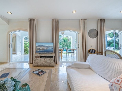 Casa preciosa villa en atalaya de rio verde, nueva andalucía, en Marbella