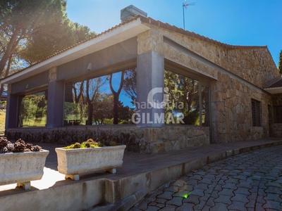 Casa venta de chalet independiente en urbanización fontenebro en Collado Villalba
