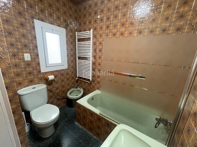 Dúplex de 4 habitaciones más dos baños con 45m² de terrazas en Cornellà de Llobregat