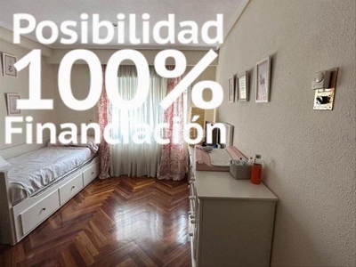 Piso con 4 habitaciones con ascensor, calefacción y aire acondicionado en Madrid
