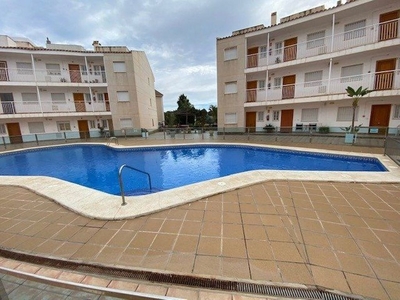 Piso en alquiler en Águilas ciudad de 2 habitaciones con piscina y muebles