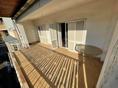 Piso en alquiler en Príncep de Viana - Clot -Xalets Humbert Torres de 5 habitaciones con terraza y muebles