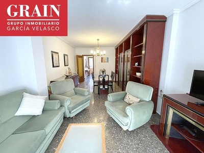 Piso en alquiler en Villacerrada - Centro de 4 habitaciones con garaje y balcón