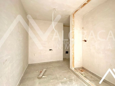 Piso en calle la hoz 2 vivienda en venta de obra nueva en huelin en Málaga