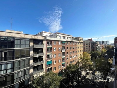 Piso en de calàbria 235 conjunto residencial para mayores las arcadias en Barcelona