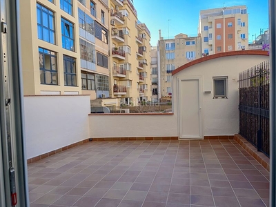 Piso precioso principal de 155 m2 construidos (interior) en finca modernista, más terraza de 36 m2 y 2 trasteros en Barcelona