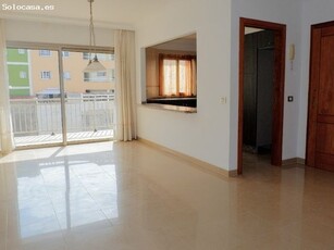 Apartamento con 2 habitaciones, 2 baños, balcón, terraza, garaje y ascensor