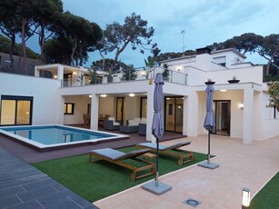 Casa-Chalet en Venta en Castelldefels Barcelona CAN BOU