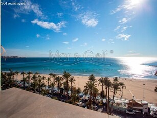 Exclusivo Ático en Venta con Vistas al Mar en Playa del Postiguet, Alicante