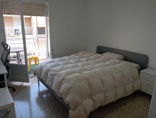 Habitación Individual en Calle de Mariano Pérez Vives 40