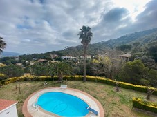 Chalet con 4 habitaciones con parking, piscina, aire acondicionado y vistas a la montaña en Santa Cristina d´Aro