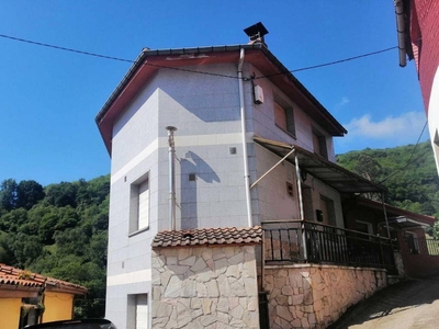 Venta Casa unifamiliar en Aldea Pajio 34 Mieres (Asturias). Buen estado calefacción individual 125 m²