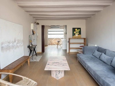 Alquiler ático con un dormitorio y terraza de 80 m2 en excelentes condiciones para alquilar en el barrio gótico. en Barcelona