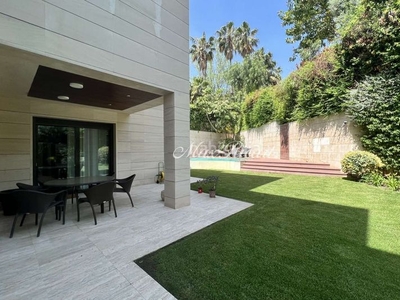 Alquiler casa moderna de lujo con piscina en Pedralbes en Barcelona