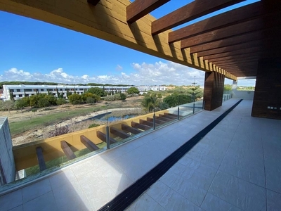 Alquiler de ático en Vistahermosa - Fuentebravía de 5 habitaciones con terraza y piscina