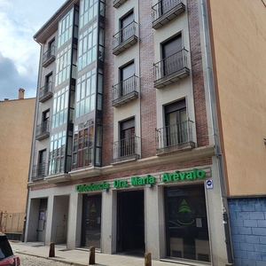Alquiler de piso en calle Eduardo Marquina de 3 habitaciones con terraza y garaje