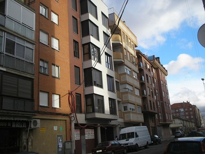 Alquiler de piso en calle San Antonio de 3 habitaciones con terraza y garaje