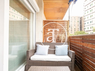 Alquiler piso amplio apartamento amueblado de 3 habitaciones a pasos de turó parc en Barcelona