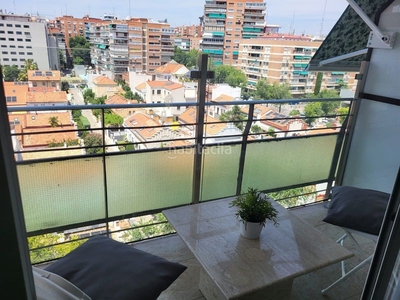 Alquiler piso con 3 habitaciones con ascensor, parking y aire acondicionado en Madrid