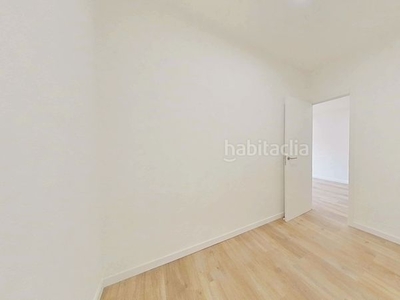 Alquiler piso con 3 habitaciones en Ca n'Oriac Sabadell