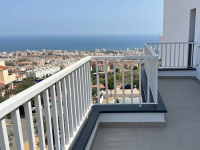 Apartamento con grandes vistas en venta en Benalmádena, Málaga