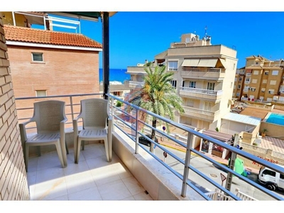 ¡Apartamento de 2 dormitorios a tan solo 200 metros de la Playa de la Roqueta en Guardamar!