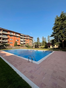 Ático excelente ático dúplex de 170m2 + 2 terrazas y 2 plazas de parking en zona residencial en Sant Cugat del Vallès