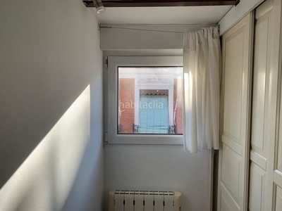 Ático en calle de la madera 37 ático con 2 habitaciones con calefacción y aire acondicionado en Madrid