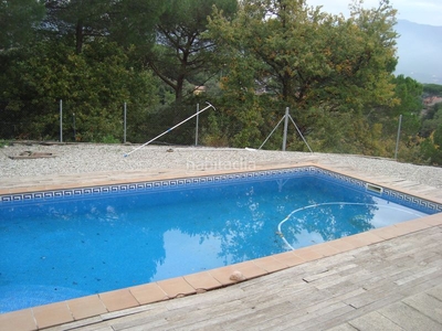 Casa con 4 habitaciones con piscina y vistas a la montaña en Sant Pere de Vilamajor