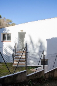 Casa finca con dos viviendas independientes en venta en Vallromanes
