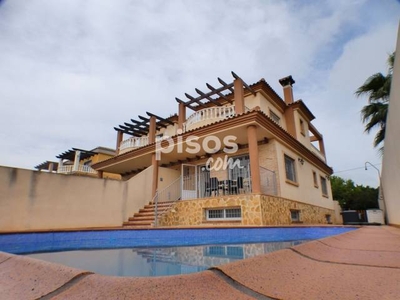 Casa pareada en venta en Calle de la Moratalla