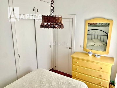 Piso . chullera. apartamento de planta baja de 2 dormitorios, salón, cocina y baño. dispone de aparcamiento privado ,piscina comunitaria y patio con zonas verdes compartido con la comunidad. en Manilva