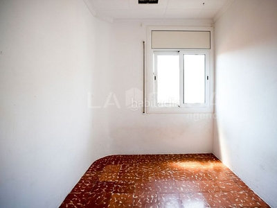 Piso con 4 habitaciones con calefacción en Centre Prat de Llobregat (El)